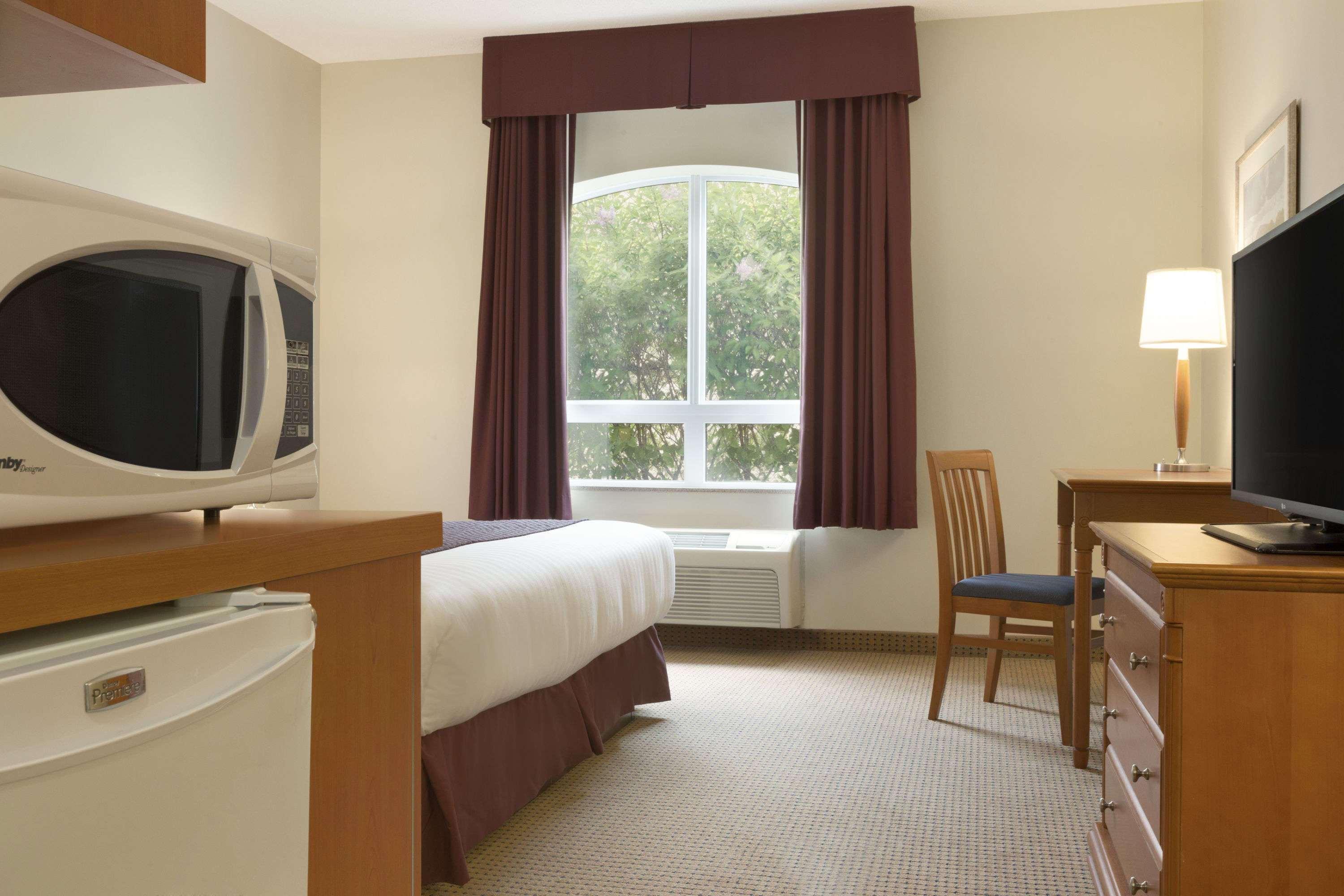 Days Inn & Suites By Wyndham Collingwood Extérieur photo