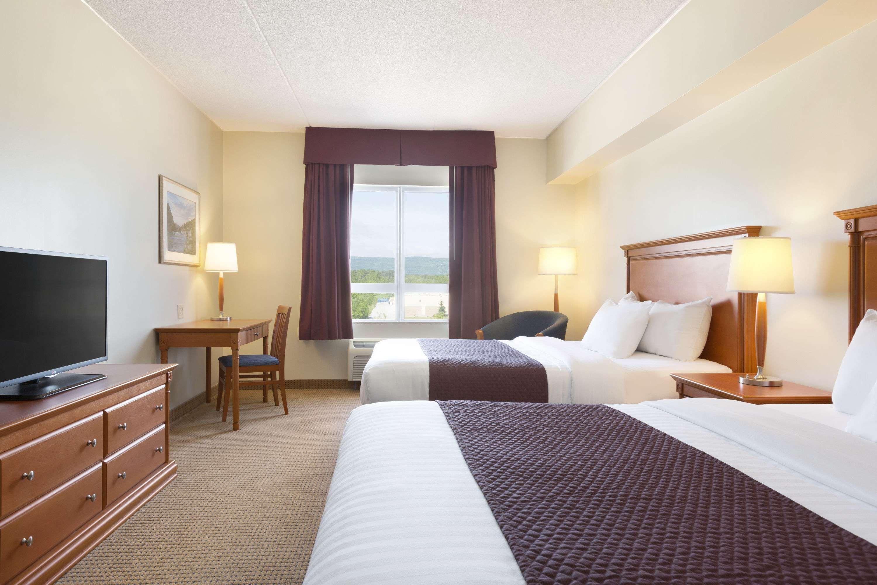 Days Inn & Suites By Wyndham Collingwood Extérieur photo