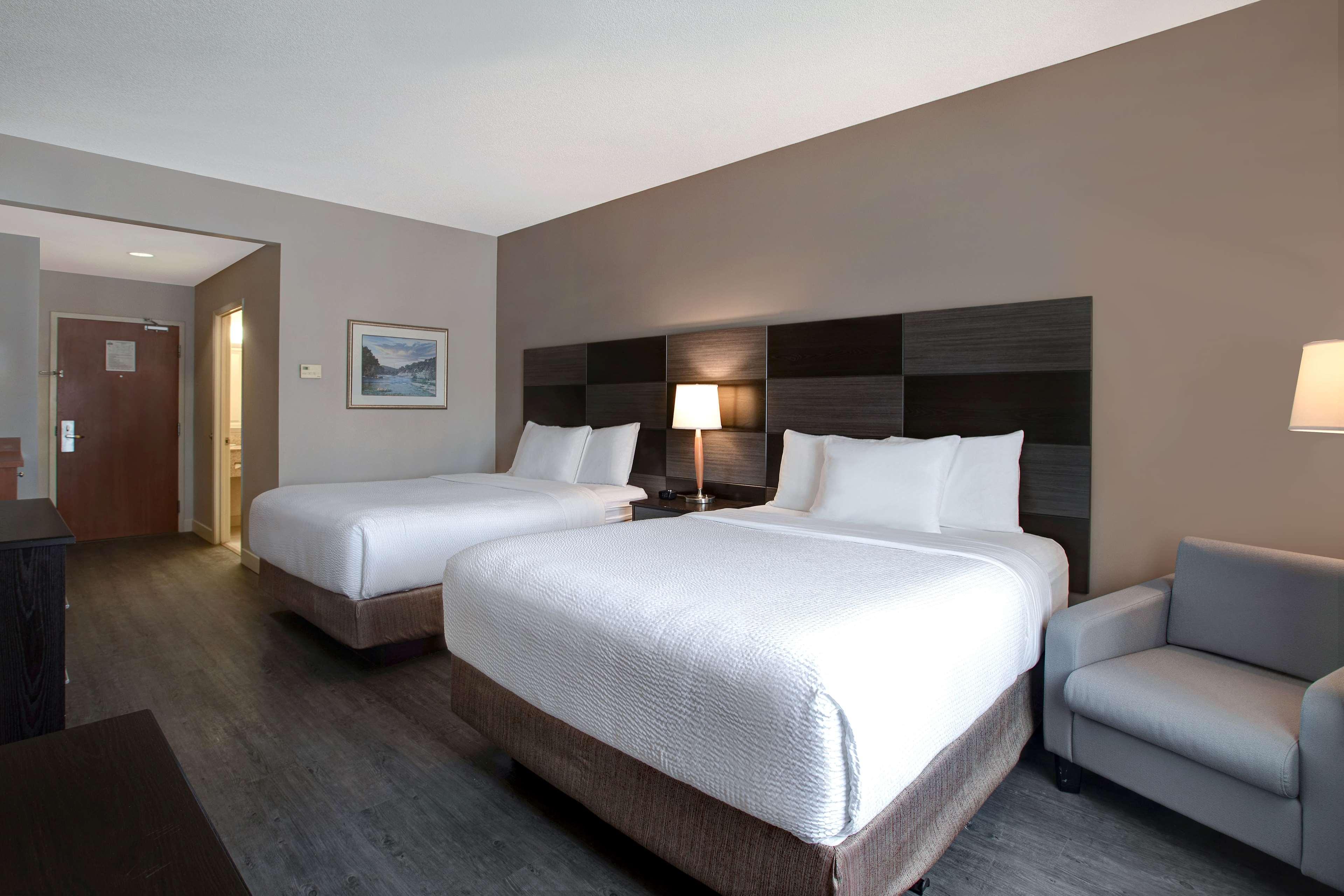Days Inn & Suites By Wyndham Collingwood Extérieur photo