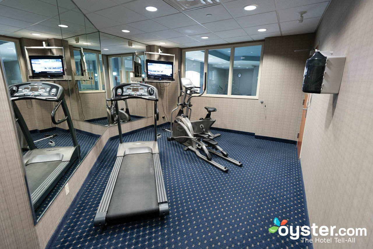 Days Inn & Suites By Wyndham Collingwood Extérieur photo