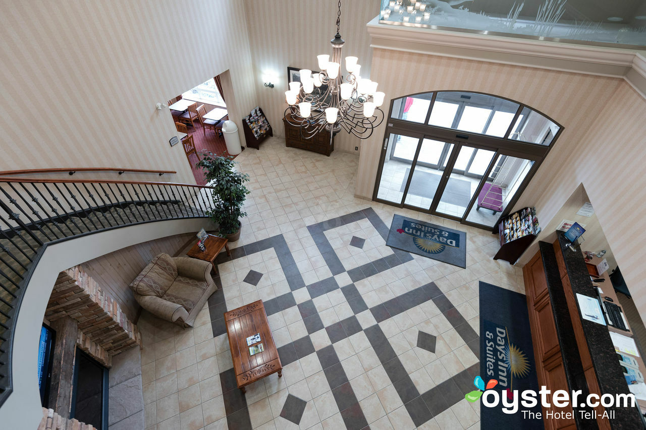 Days Inn & Suites By Wyndham Collingwood Extérieur photo