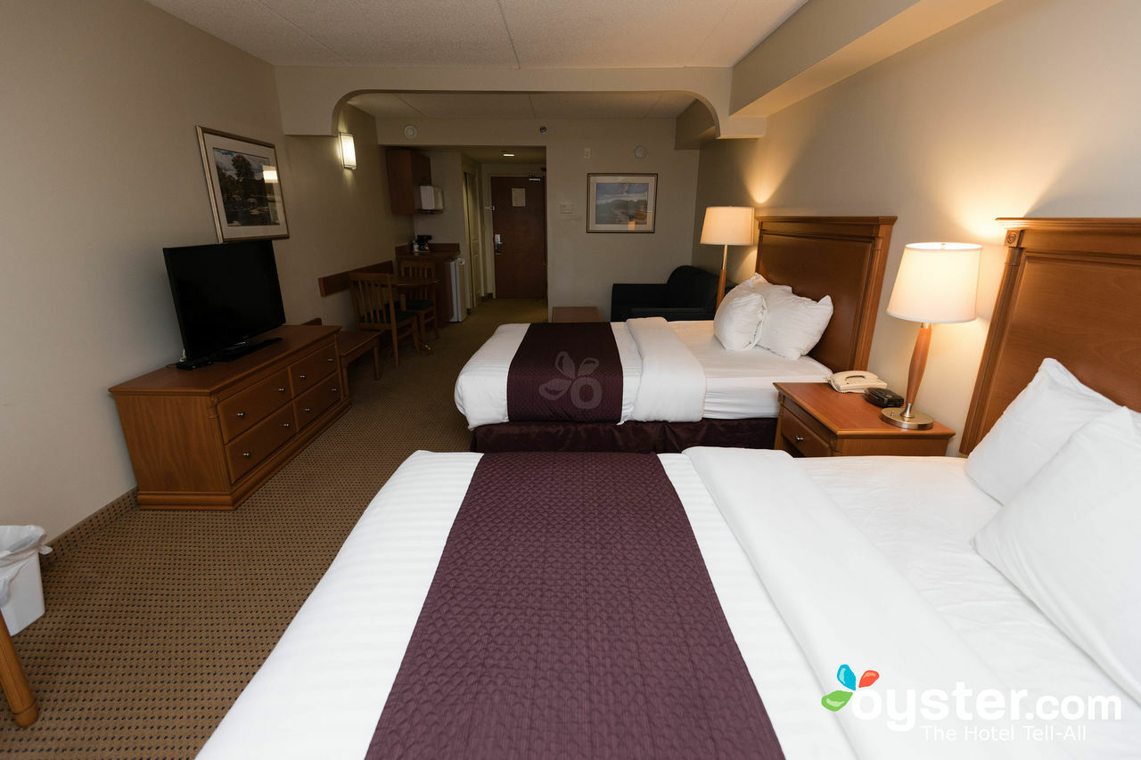 Days Inn & Suites By Wyndham Collingwood Extérieur photo